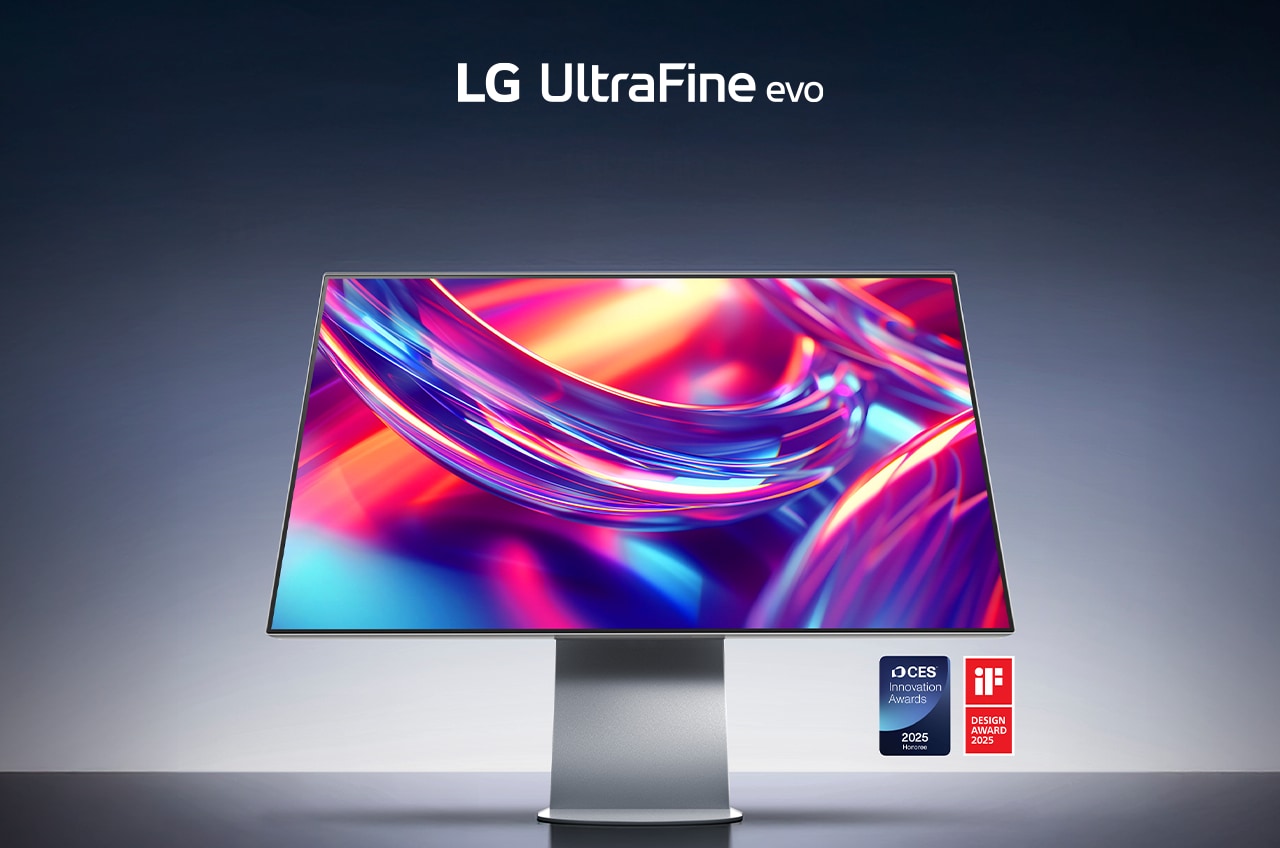 Imagen del monitor LG UltraFine™ evo 32U990A con su logotipo y los logotipos de varios premios debajo.